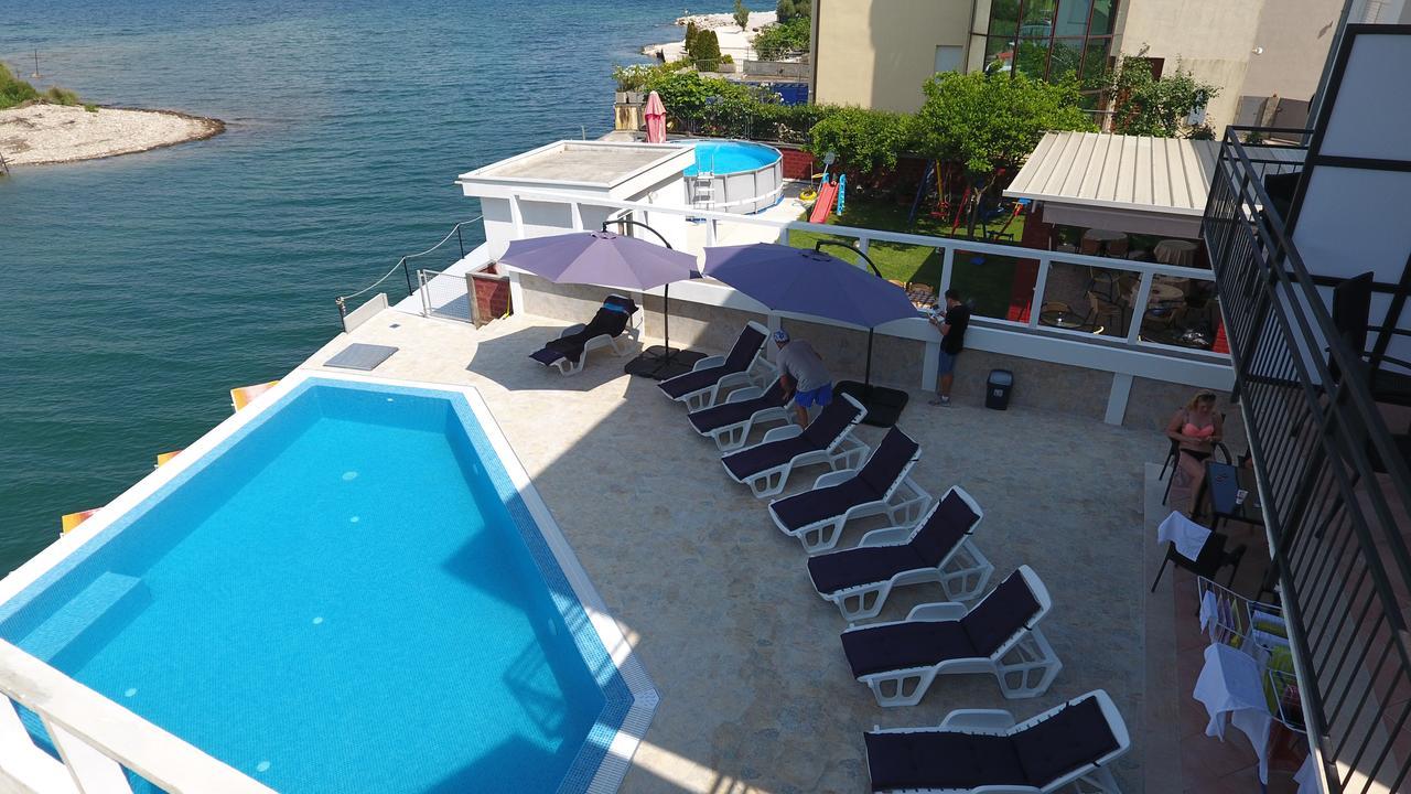 Apartments Riverside Herceg Novi Exterior foto